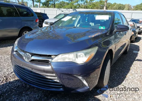 2016 Toyota Camry Le z USA, uszkodzony, nr VIN 4T1BF1FK0GU511213